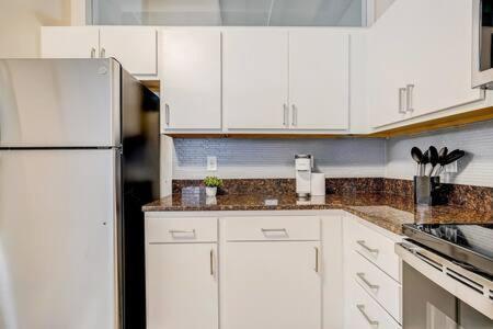 Cozysuites - 2Br With Direct Skybridge Access #1 Indianapolis Exterior photo